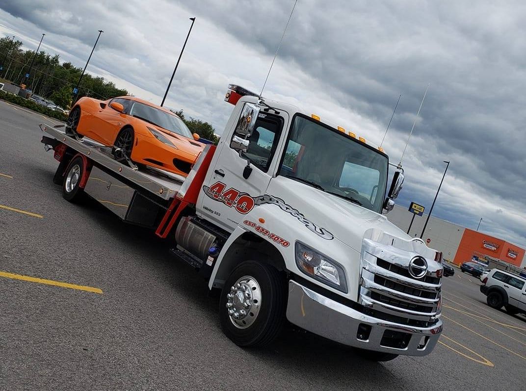 Réparation de carrosserie de camion dans un atelier professionnel à Mascouche 